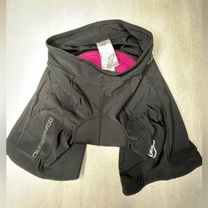 Garneau Women Medium Black Padded Cycling Shorts Gel, Black, Size S, EUC